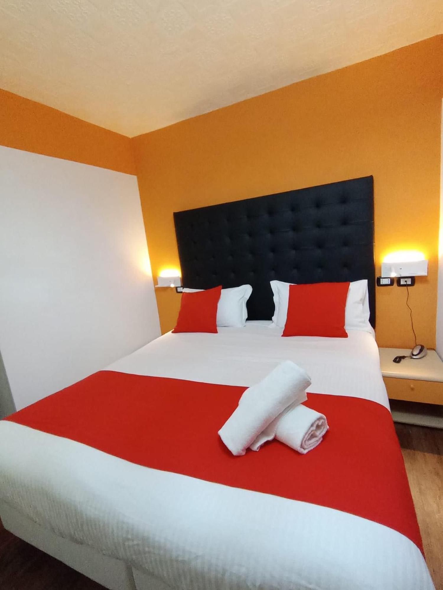 Hotel Veronese Genoa Bagian luar foto