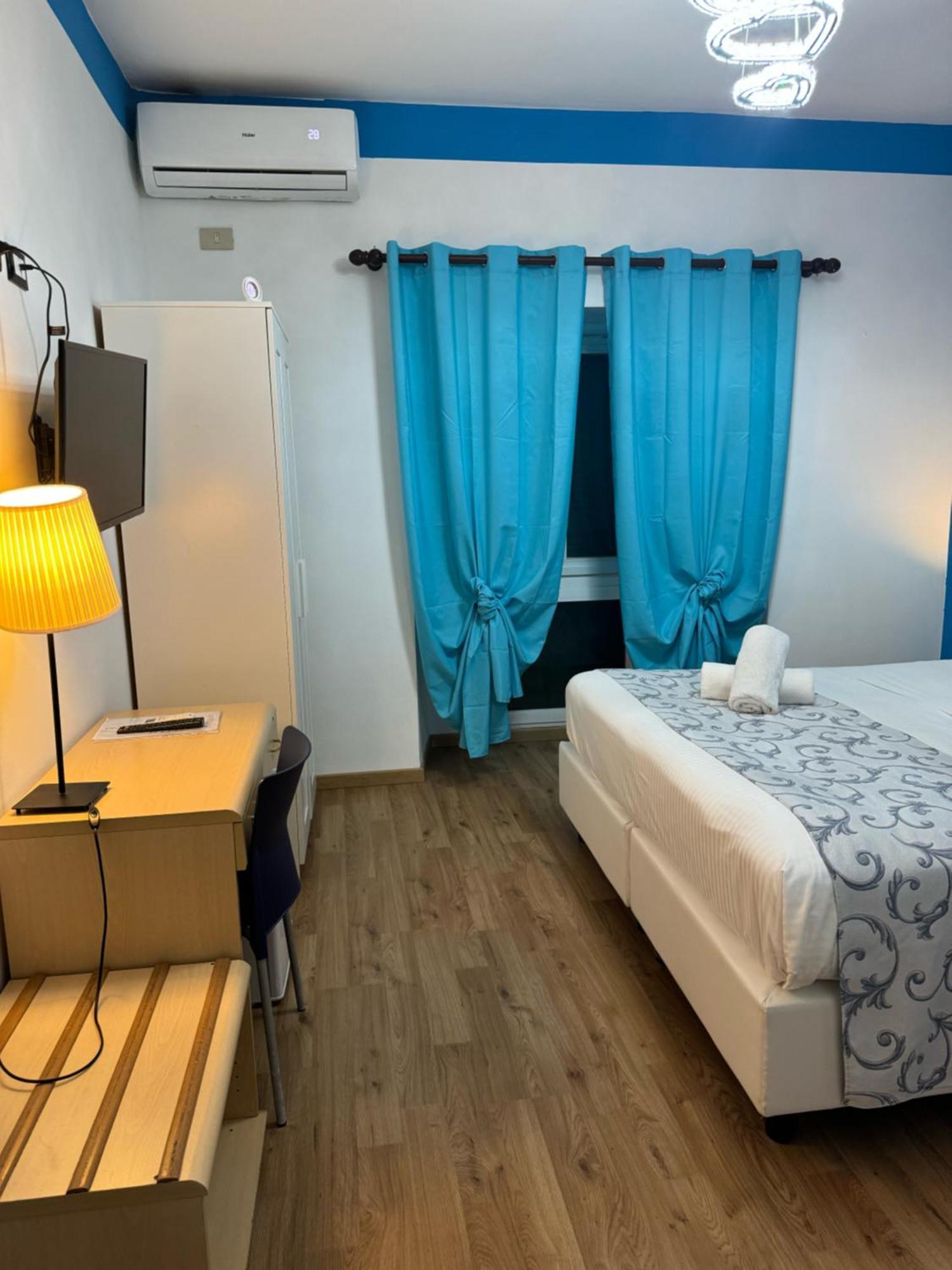 Hotel Veronese Genoa Bagian luar foto